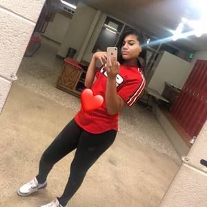 Meet your Posher, Gloria